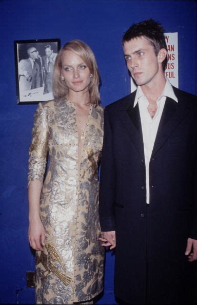 amber valletta divorce.